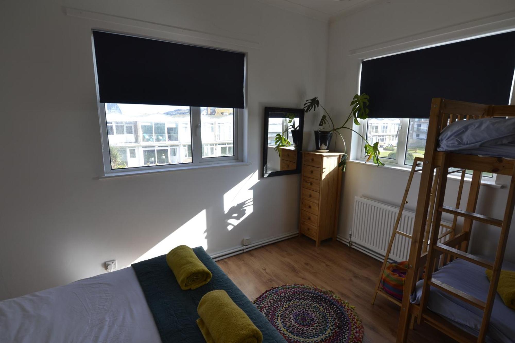 Westpoint Apartments West Bay Room photo