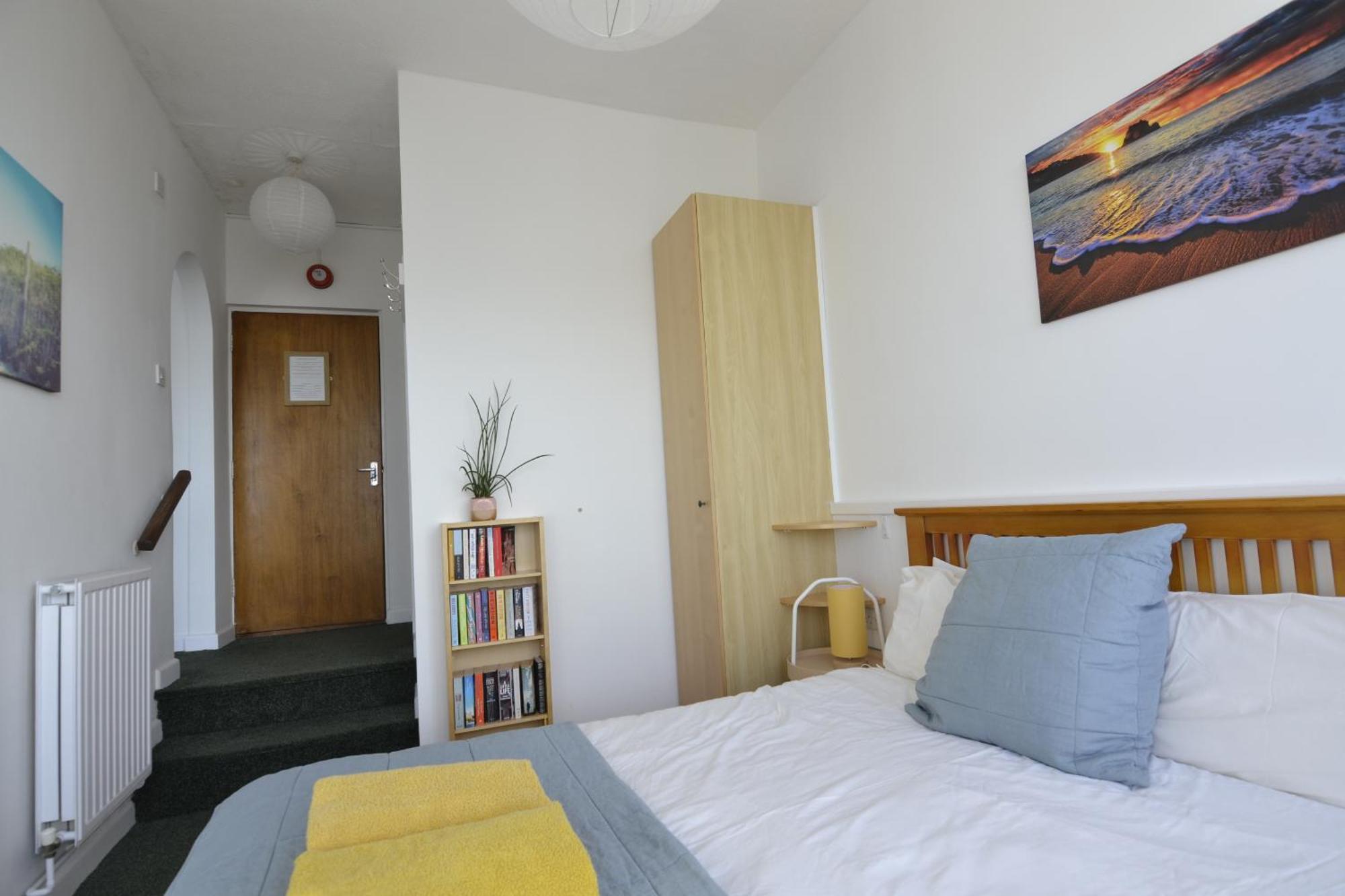 Westpoint Apartments West Bay Room photo